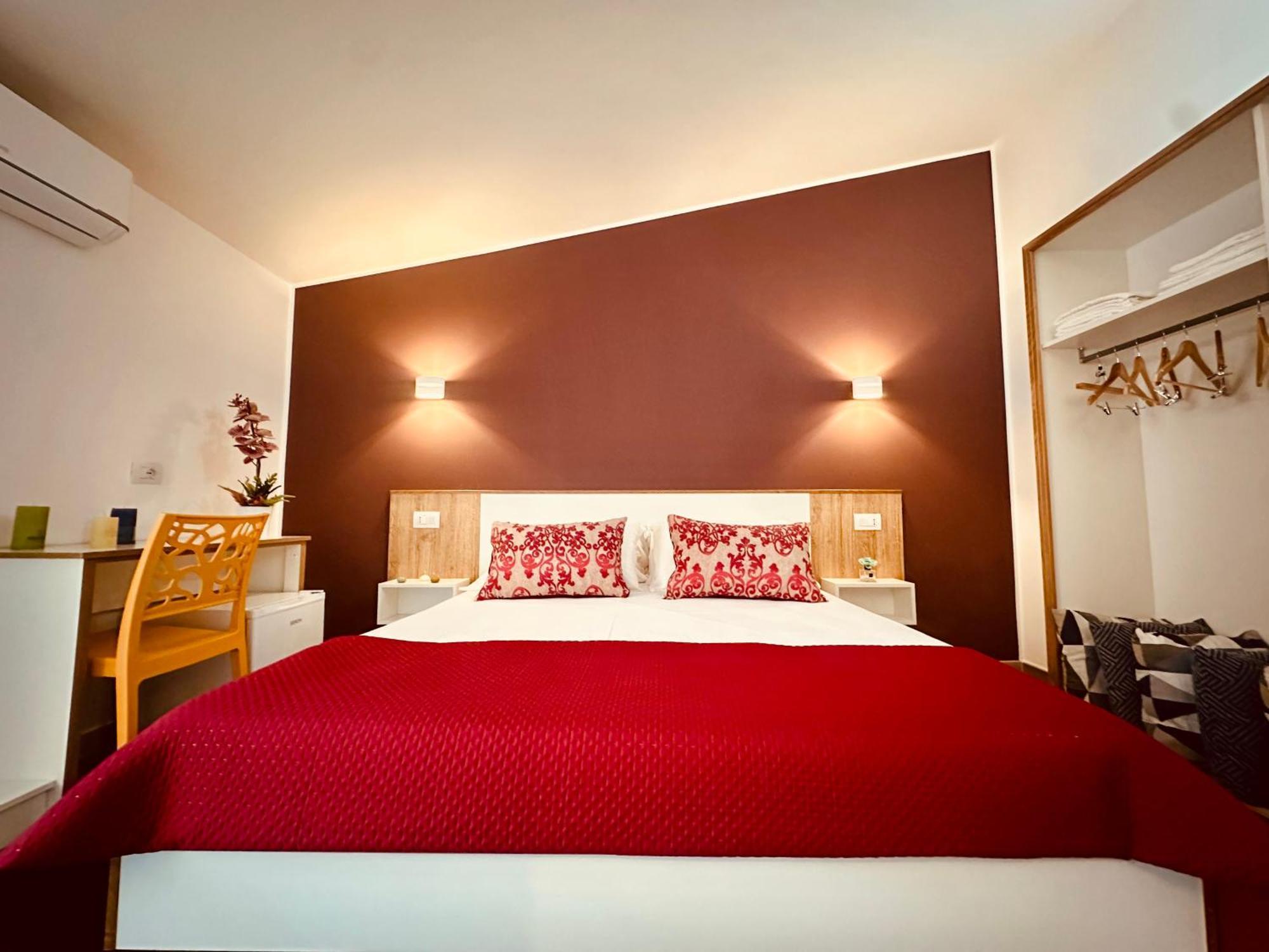 B&B The Sun - Family Rooms Tropea Exteriör bild