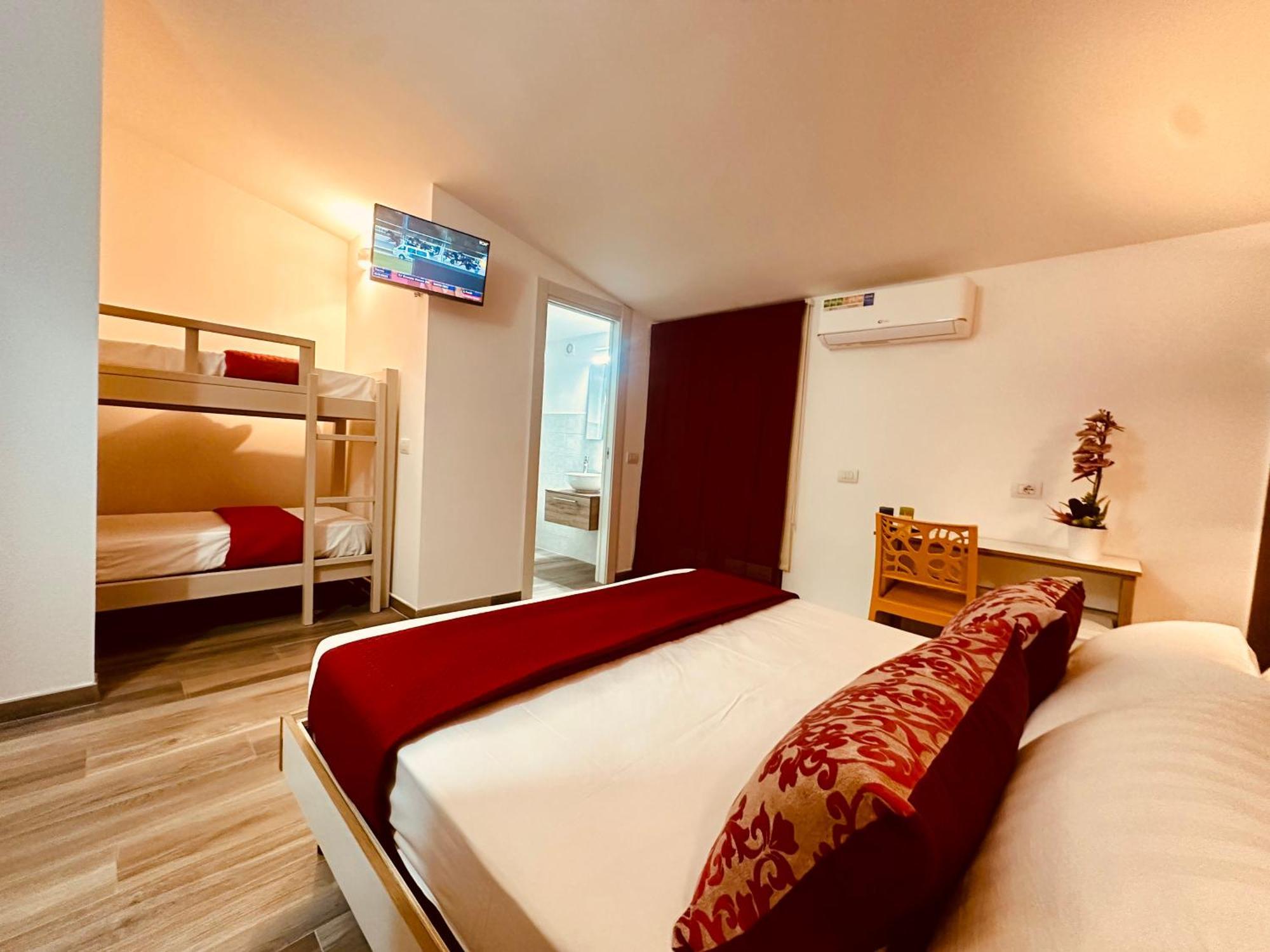 B&B The Sun - Family Rooms Tropea Exteriör bild