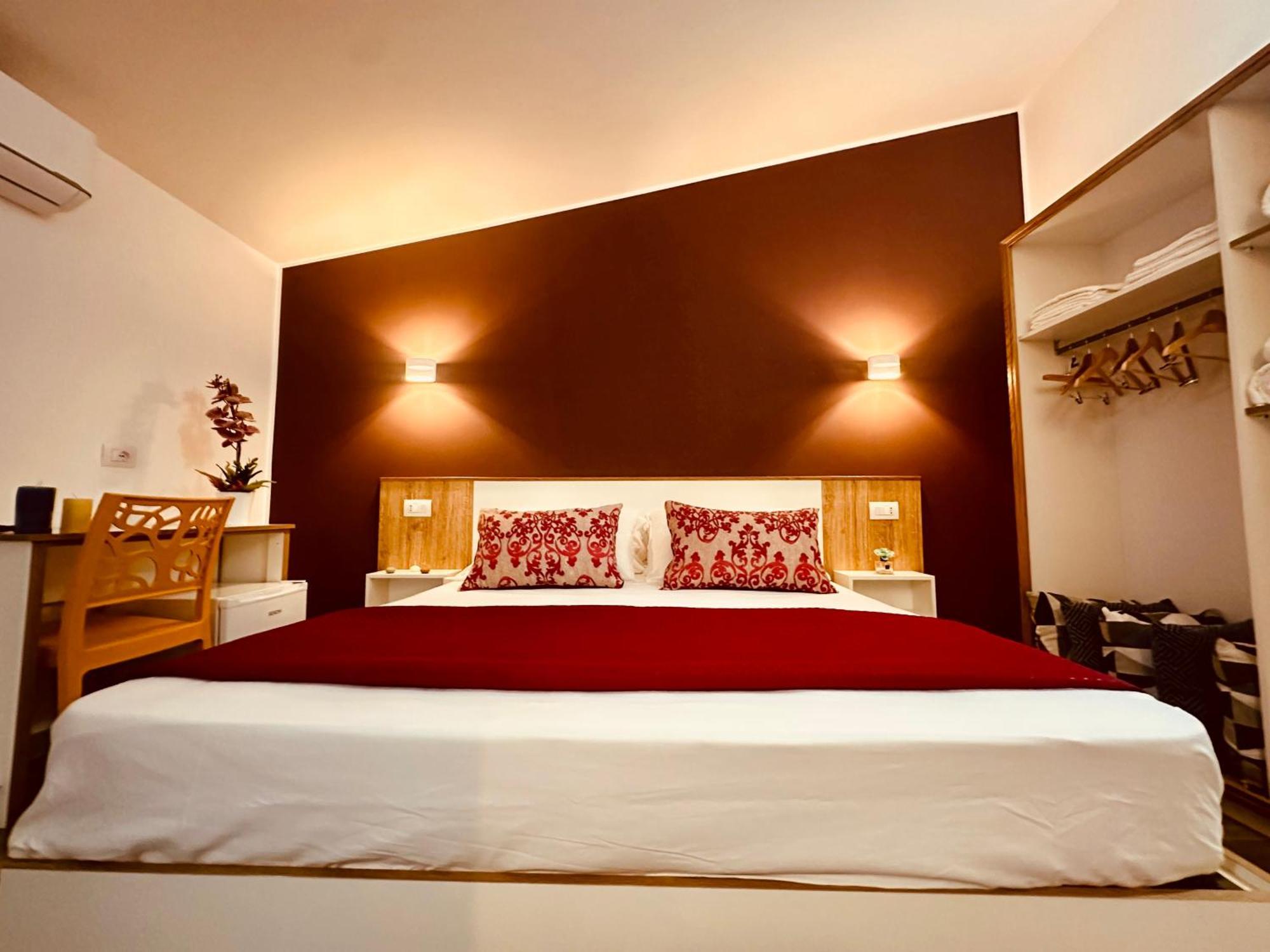 B&B The Sun - Family Rooms Tropea Exteriör bild